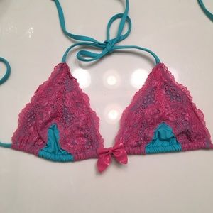 Beach Bunny triangle top